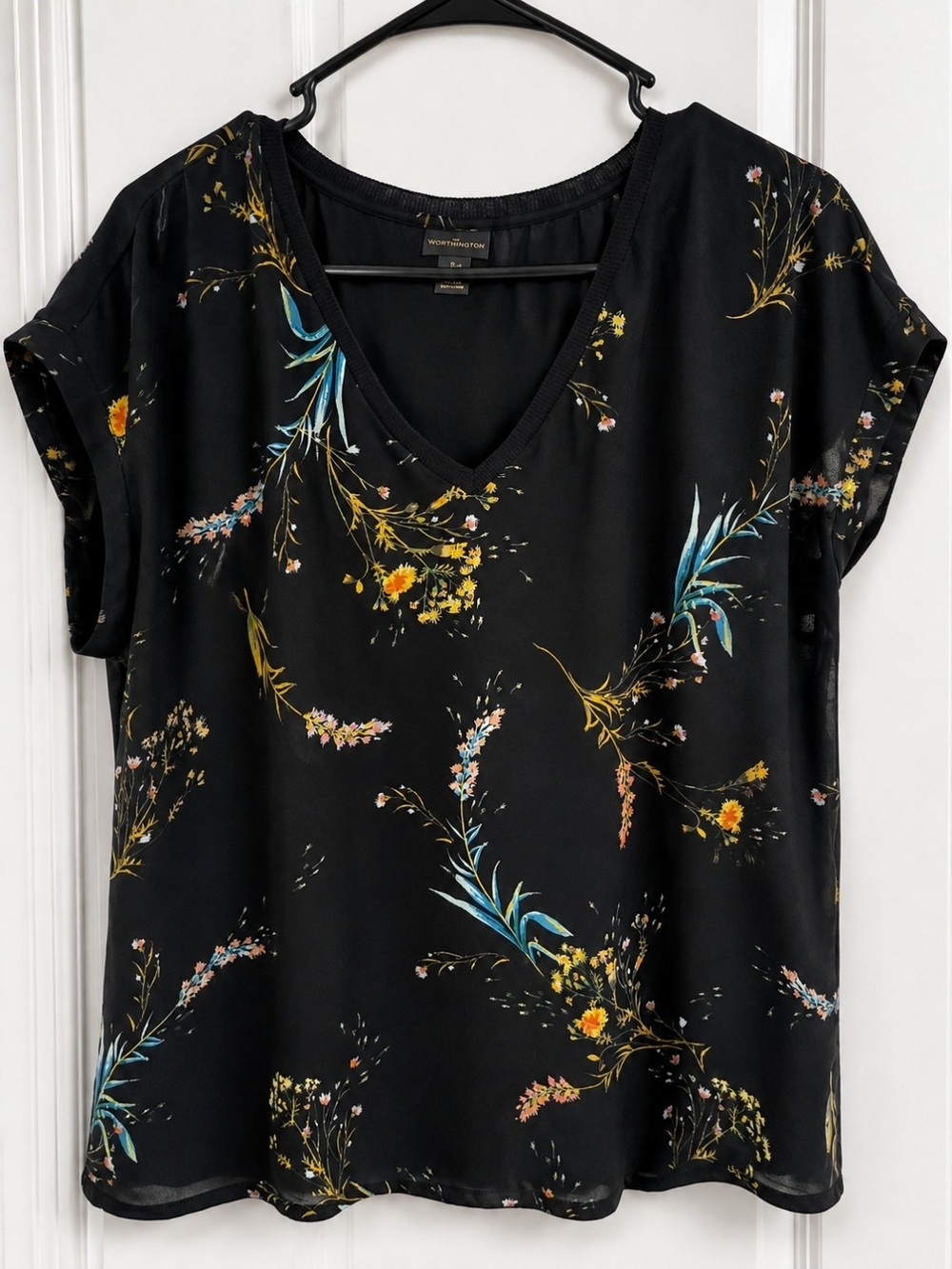 Worthington Black Floral V-Neck Women's Top